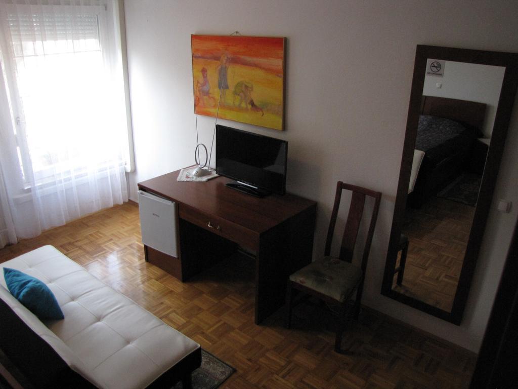 Guesthouse Zorko Gostilna Domen Smarjeske Toplice Exterior foto
